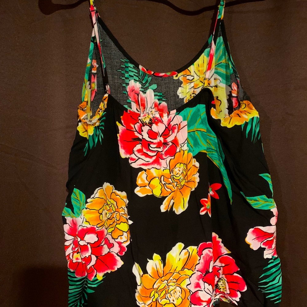 Old Navy- tank top - Picture 4 of 4